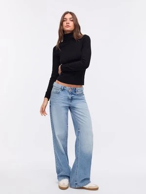 Stradivarius Podstawowy sweter z dzianiny ze stójką  Czarny
