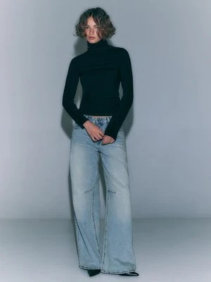 Stradivarius Sweter basic z dzianiny z golfem  Czarny