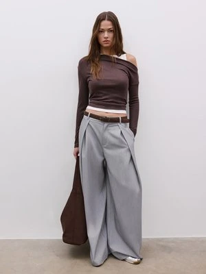 Zdjęcie produktu Stradivarius Podwójna asymetryczna koszulka  Brązowy