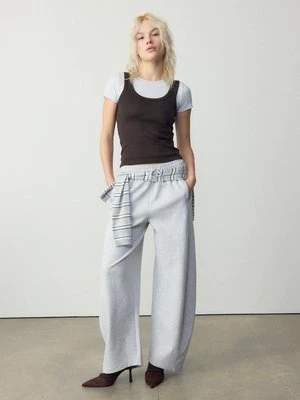 Stradivarius Prążkowana koszulka bokserka  Brązowy