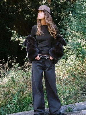 Stradivarius Prążkowana koszulka z długim rękawem  Brązowy