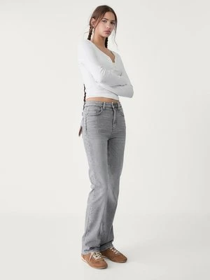 Stradivarius Proste jeansy comfort z wysokim stanem  CZARNY DENIM