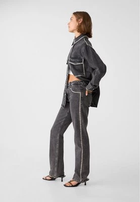 Stradivarius Proste jeansy z ćwiekami  Czarny denim