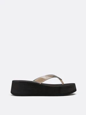 Stradivarius Sandały japonki na platformie z pianki EVA  Czarny