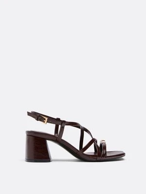 Stradivarius Sandały na obcasie z wieloma paskami i detalem  BRĄZOWY