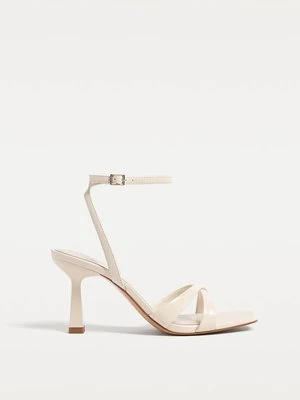 Stradivarius Sandały na szpilce  BIAŁY