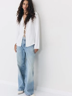 Stradivarius Satynowa koszula z wiązaniami  Ecru