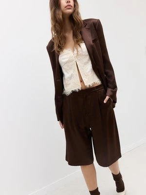 Stradivarius Satynowe bermudy z zaszewkami  Brązowy