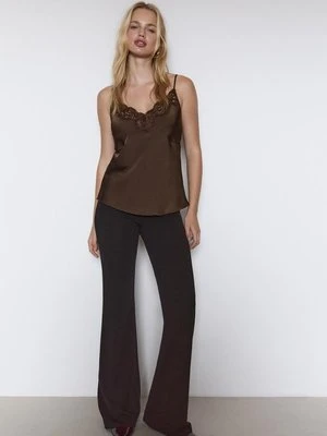 Stradivarius Satynowy top z koronką  Brązowy