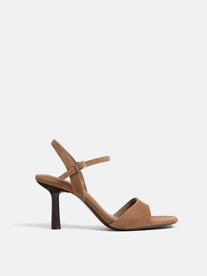 Stradivarius Skórzane sandały na obcasie  BRĄZOWY