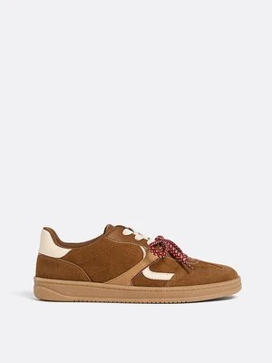 Stradivarius Zapatillas casual doble cordón  Jasny wielbłądzi