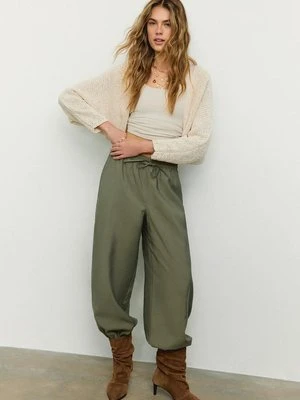 Stradivarius Spodnie alladynki tencel  Khaki