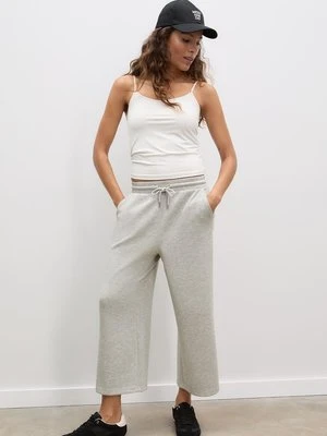 Stradivarius Spodnie culotte o luźnym kroju i miękkiej fakturze  Popielaty