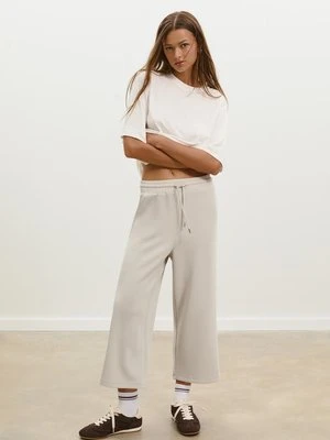 Stradivarius Spodnie culotte o luźnym kroju i miękkim dotyku  Szary