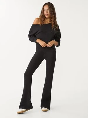 Stradivarius Dzwony o miękkim dotyku  Czarny