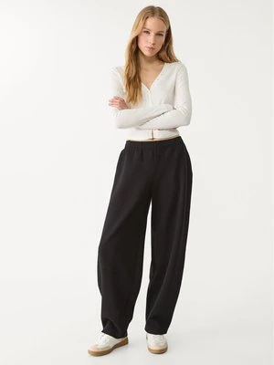 Stradivarius Spodnie jogger balloon  Czarny