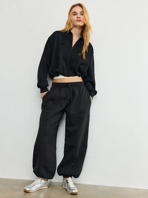 Stradivarius Spodnie jogger balloon z dzianiny dresowej  Czarny