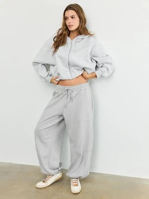 Stradivarius Spodnie jogger balloon z dzianiny dresowej  Popielaty