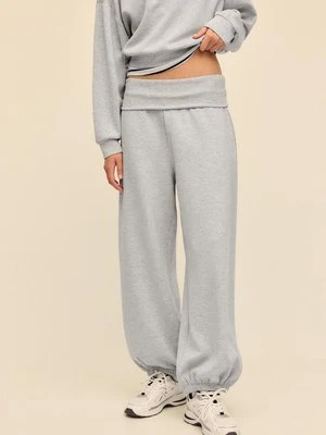 Stradivarius Spodnie jogger balloon z wywijanym pasem, miękkie w dotyku  Popielaty