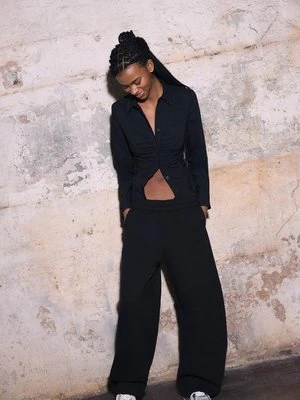 Stradivarius Spodnie jogger barrel  Czarny