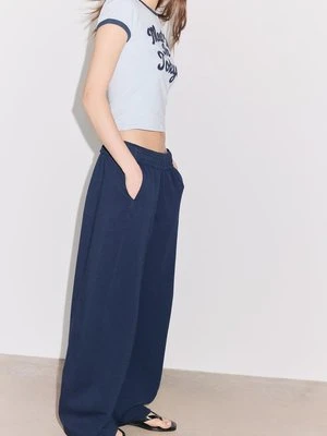 Stradivarius Spodnie jogger barrel  Morski