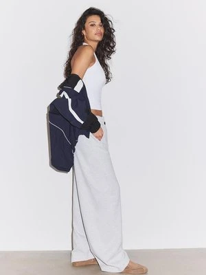 Stradivarius Spodnie jogger barrel  Popielaty