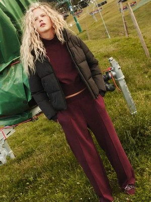 Stradivarius Spodnie jogger z efektem sprania  Fioletowy