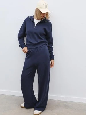 Stradivarius Spodnie jogger z szerokimi nogawkami  Ciemnomorski