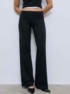 Stradivarius Spodnie legginsy z wywijanym pasem  Czarny