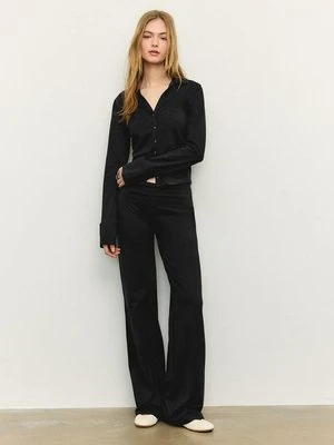 Stradivarius Spodnie legginsy z wywijanym pasem  Czarny