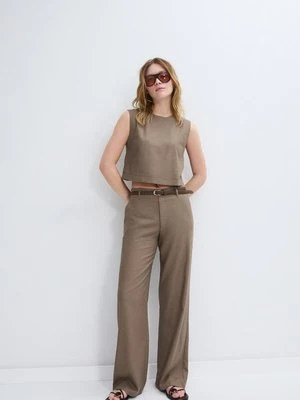 Stradivarius Spodnie o prostym kroju z efektem lnu z paskiem  Brązowy