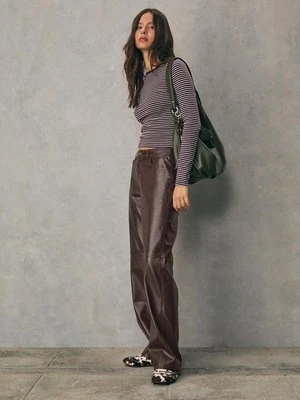 Zdjęcie produktu Stradivarius Spodnie proste ze sztucznej skóry z teksturą  Brązowy