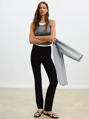 Stradivarius Spodnie slim fit  Czarny