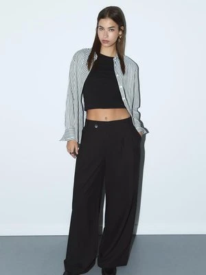 Stradivarius Spodnie wizytowe casual z krzyżowanym pasem w paski  Czarny