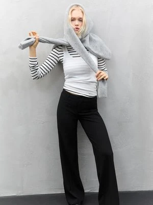 Stradivarius Spodnie wizytowe proste slim  Czarny