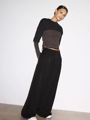 Stradivarius Spodnie wizytowe z szerokimi nogawkami i zaszewkami  Czarny