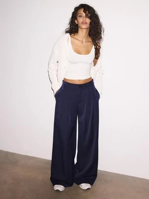 Stradivarius Spodnie wizytowe z szerokimi nogawkami i zaszewkami  Morski