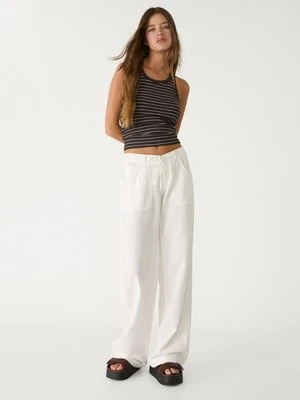 Stradivarius Spodnie z kieszeniami z lnu  Biały