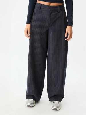 Stradivarius Spodnie z zakładkami w paski  Morski