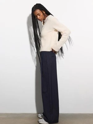 Stradivarius Spodnie z zakładkami w paski  Morski