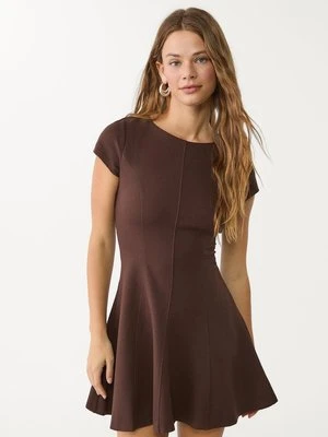 Stradivarius Sukienka z dzianiny Ponte di Roma z krótkim rękawem  Brązowy