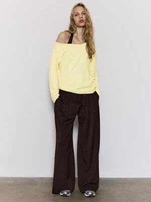 Stradivarius Sweter dzianinowy asymetryczny  Żółty pastelowy