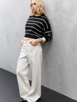 Stradivarius Sweter dzianinowy crop w paski  Czarny