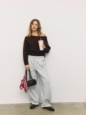 Stradivarius Sweter z dzianiny z dekoltem w łódkę, miękki w dotyku  Brązowy