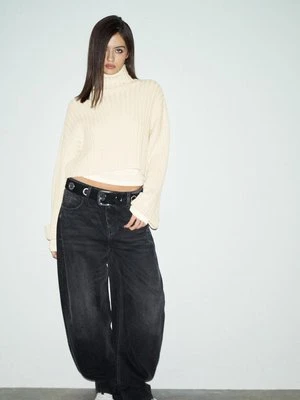 Stradivarius Dzianinowy sweter z golfem  Beżowy