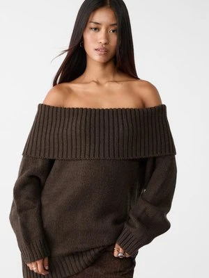 Stradivarius Sweter z dzianiny z odkrytymi ramionami  Brązowy