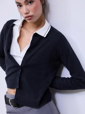 Stradivarius Sweter z dzianiny, zapinany na guziki, miękki w dotyku Morski