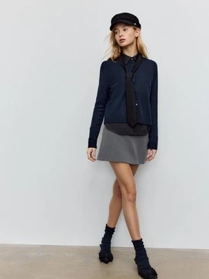 Stradivarius Sweter z dzianiny, zapinany na guziki, miękki w dotyku  Morski