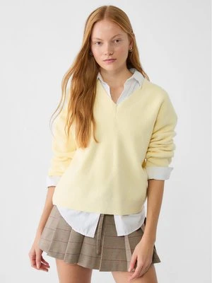 Stradivarius Sweter z filcowanej dzianiny z dekoltem w serek  Żółty