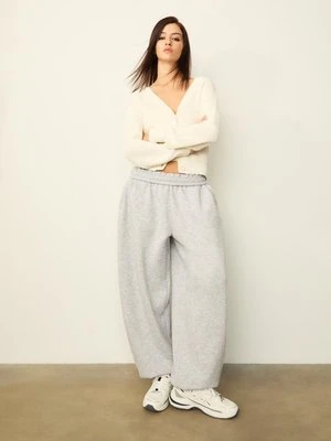 Stradivarius Sweter z guzikami  Ecru